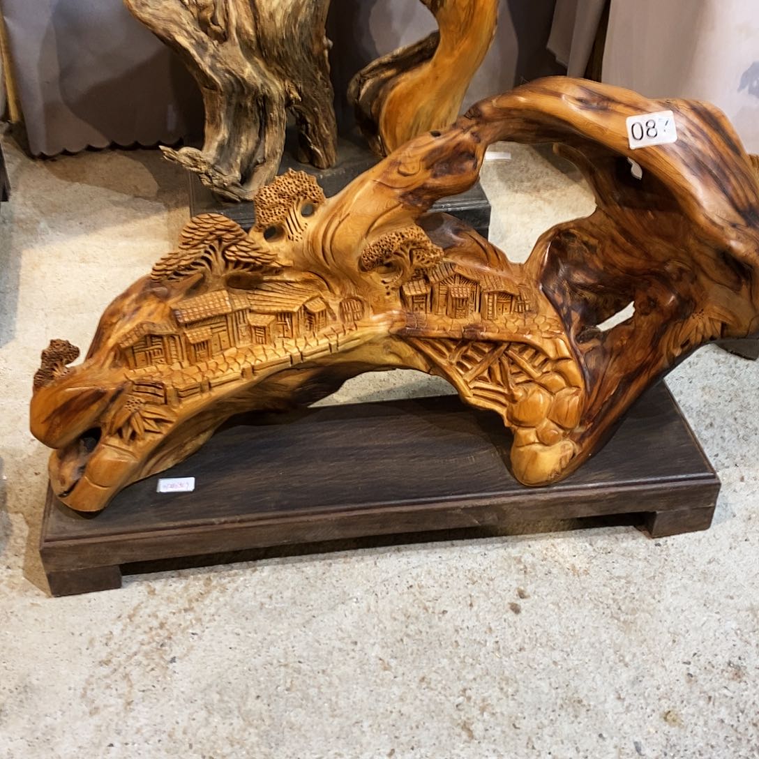 柏木（崖柏）波**湧崖柏柏木