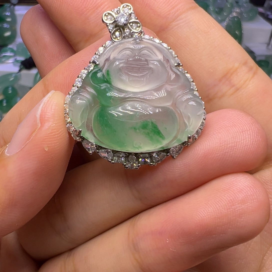 石英质玉未镶嵌颈饰