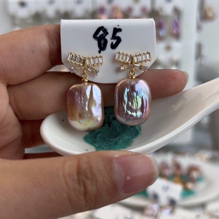 淡水珍珠耳饰未镶嵌