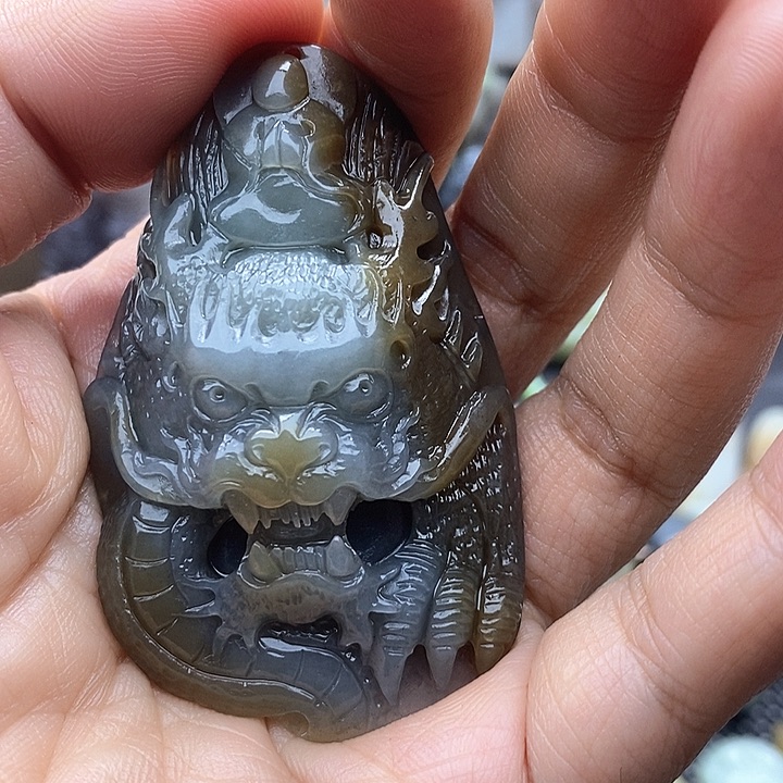 颈饰未镶嵌和田玉（糖玉）懂*