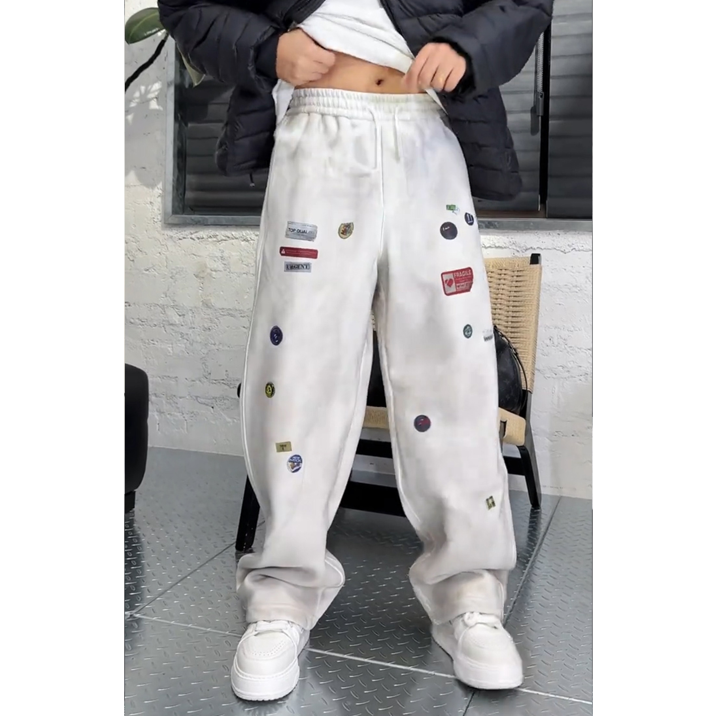 冬季新款美式高街加绒加厚休闲裤男重工水洗标签印花宽松直筒裤男