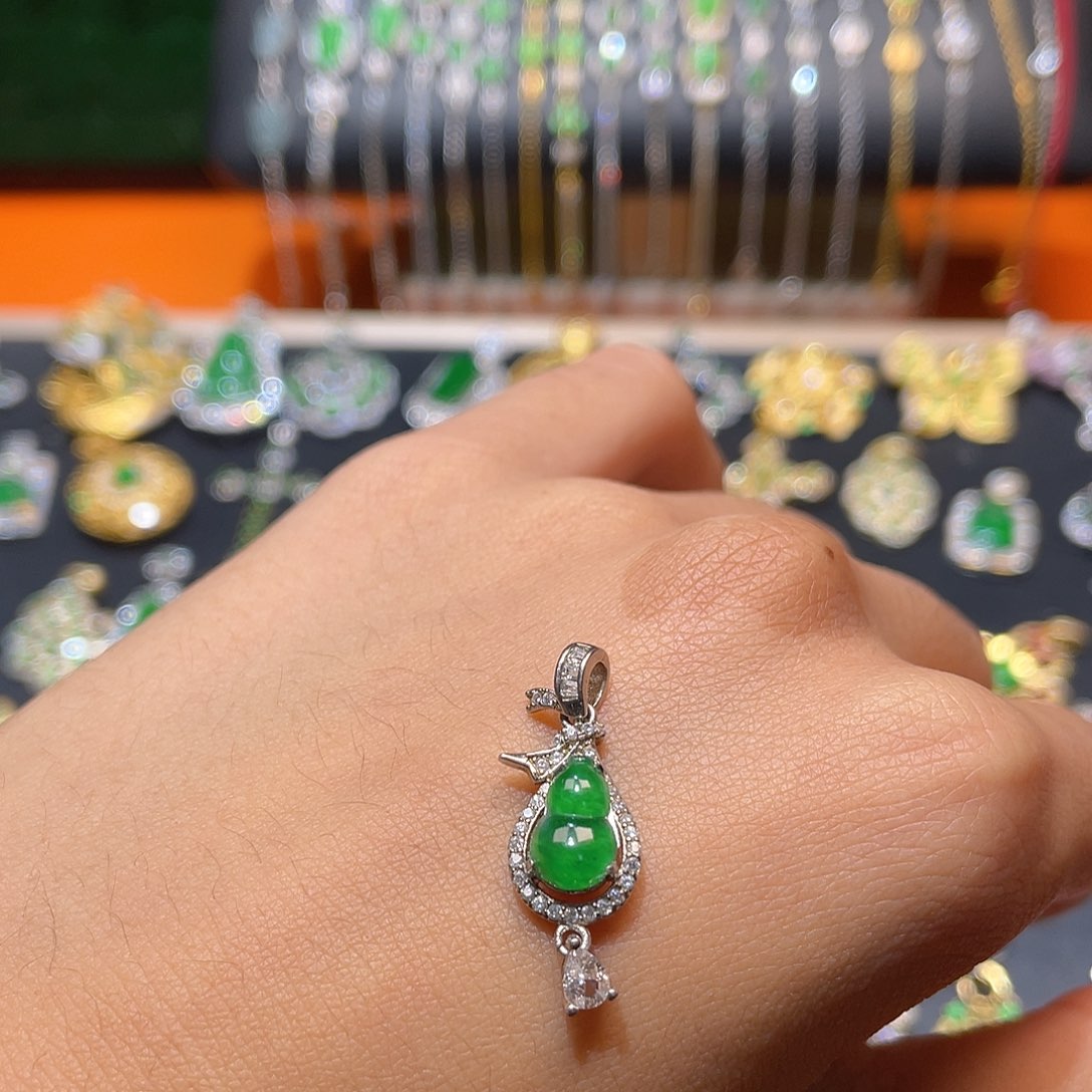 翡翠银S925镶嵌颈饰