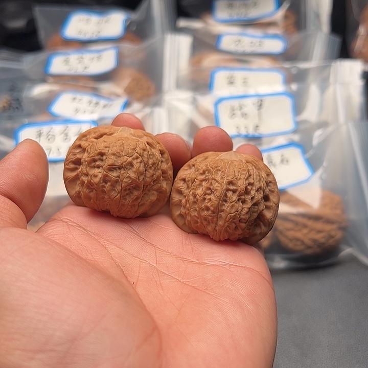 吊坠文玩核桃39全品血麒麟