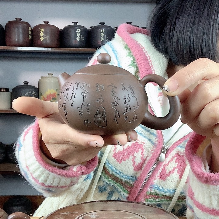 罐建水紫陶手工彩填壶