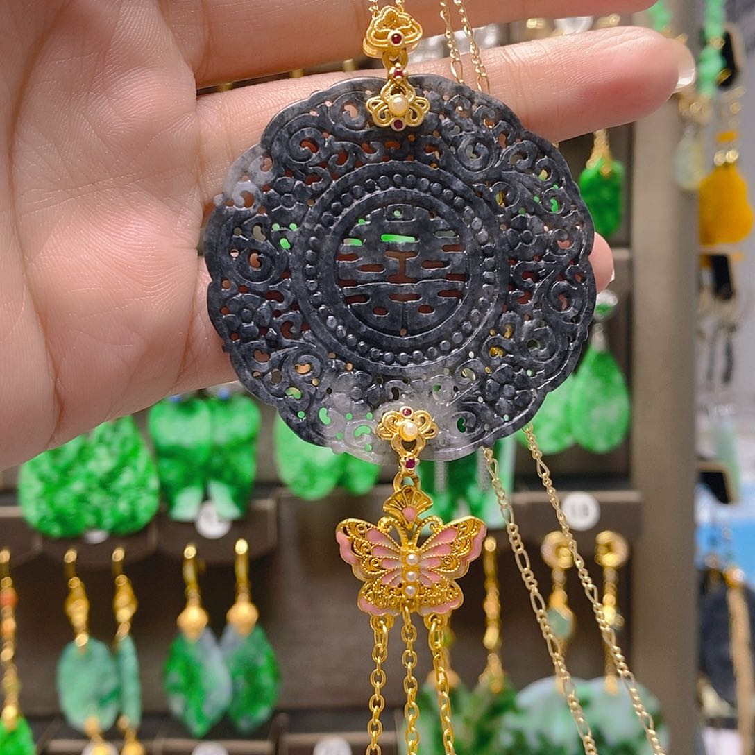 未镶嵌翡翠耳饰翡翠