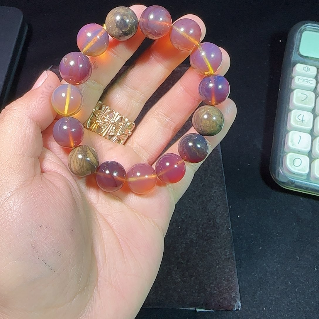 琥珀未镶嵌裸石琥珀