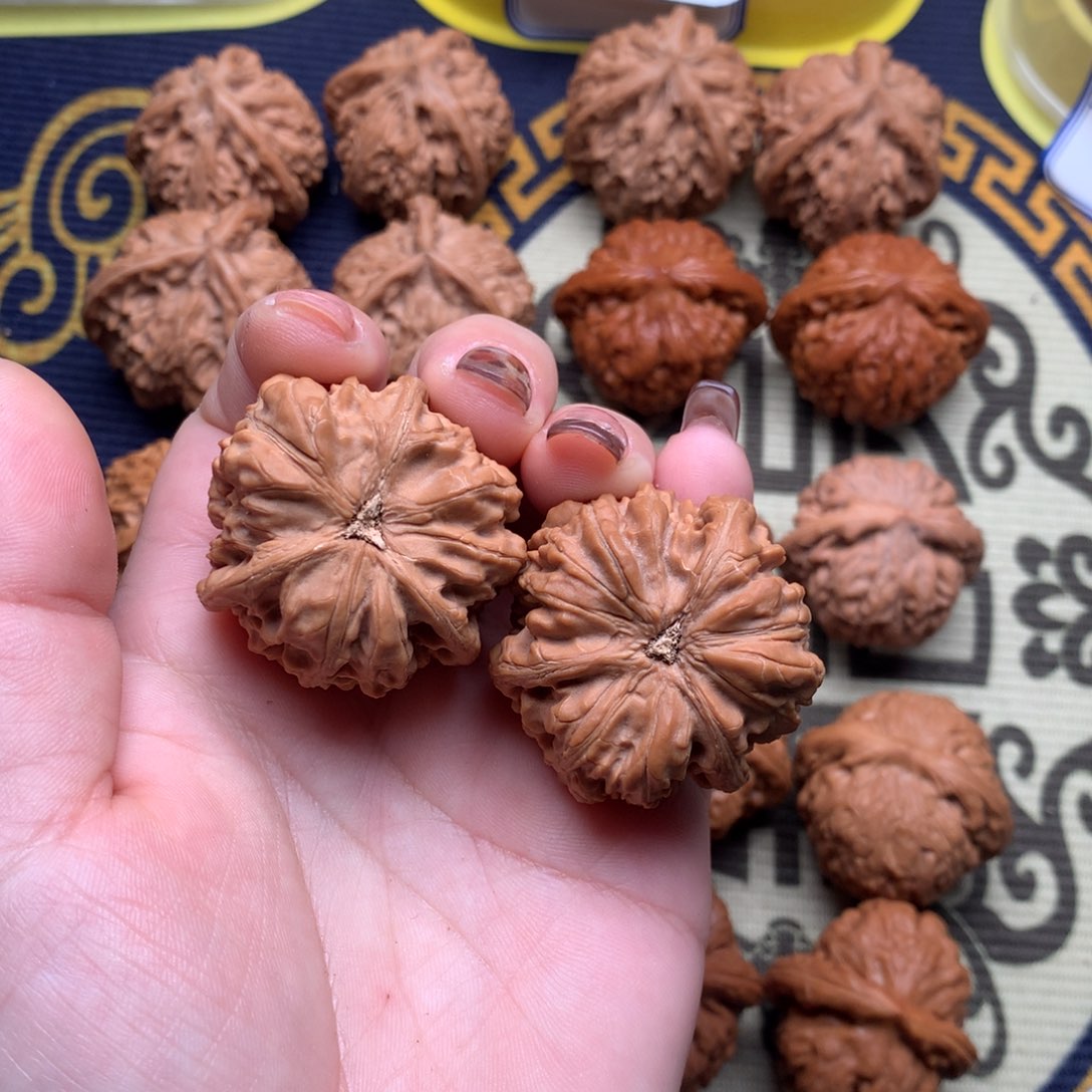 文玩核桃吊坠武*在文山