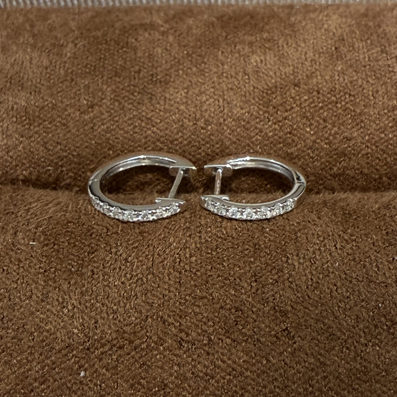 通体18K金钻石耳骨耳圈 气质K白耳骨耳环精致时尚 8MM耳骨圈简约