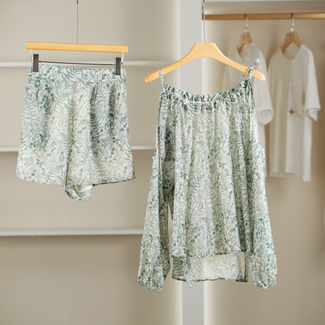 【麦迪尚品·品牌新款】5082384 夏季时尚清新印花套装品牌女装