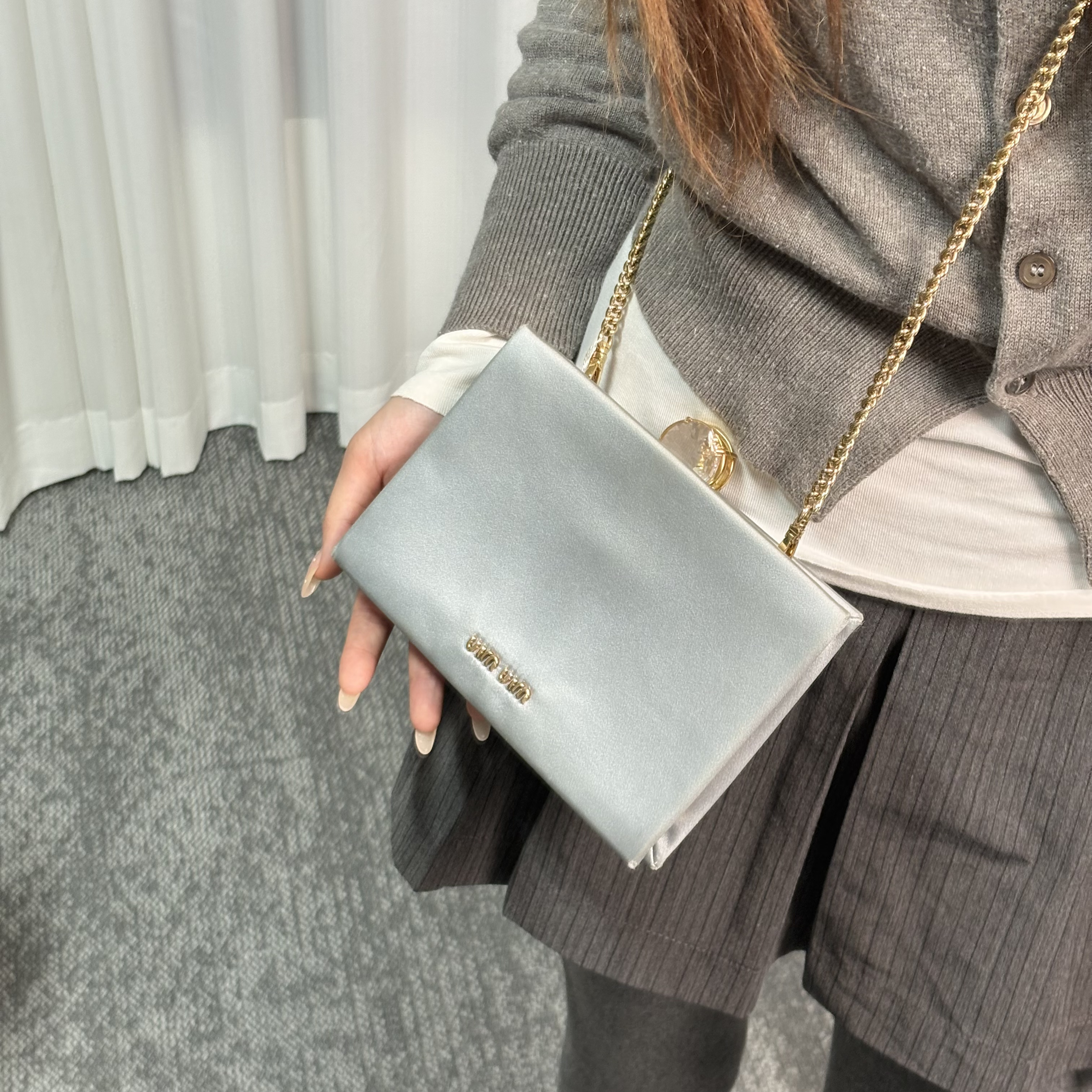 95新 MIU MIU/缪缪 银色链条斜挎包dby