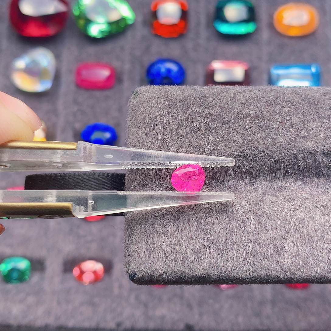 尖晶石天然尖晶石0.615ct裸石未镶嵌