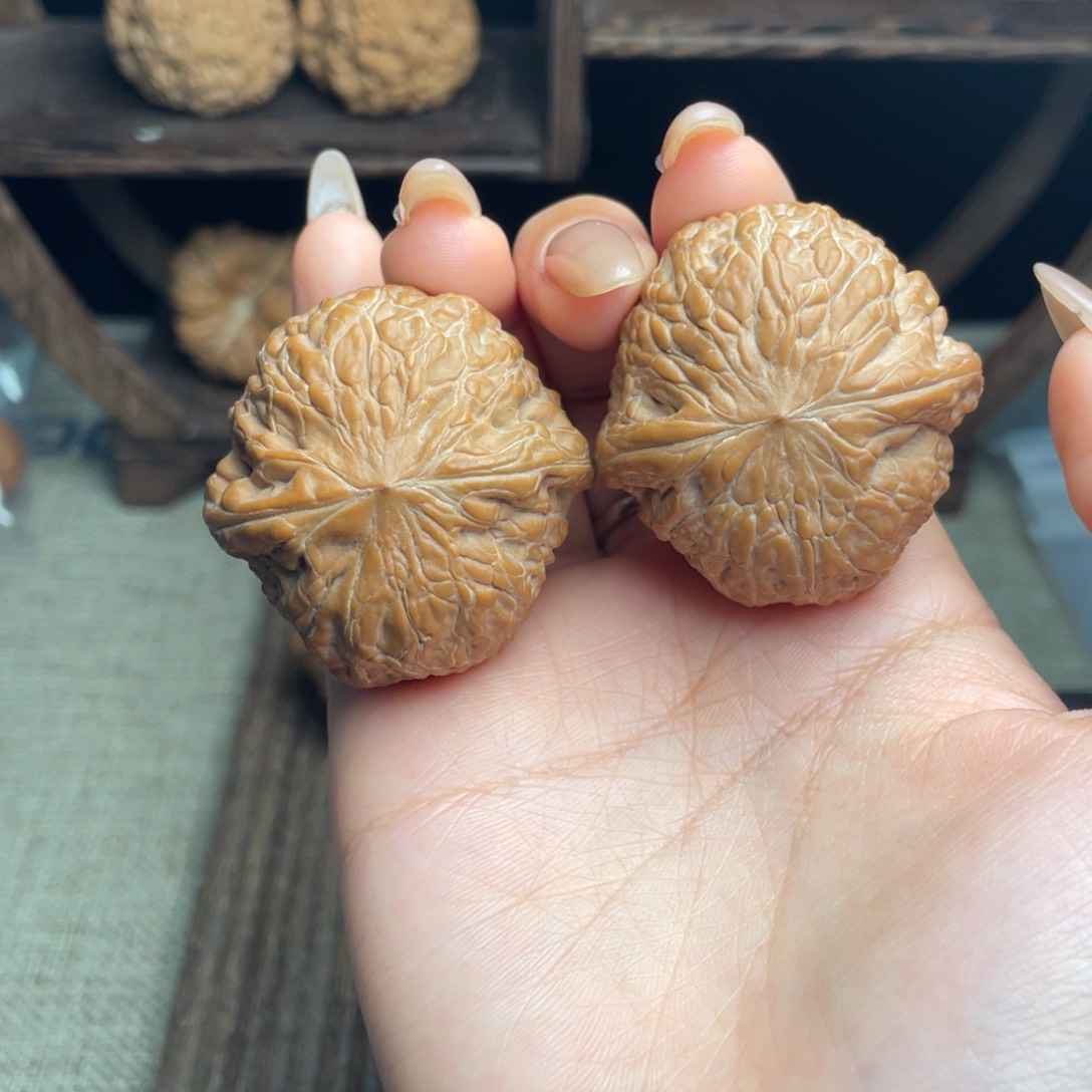 文玩核桃吊坠?铁锤40