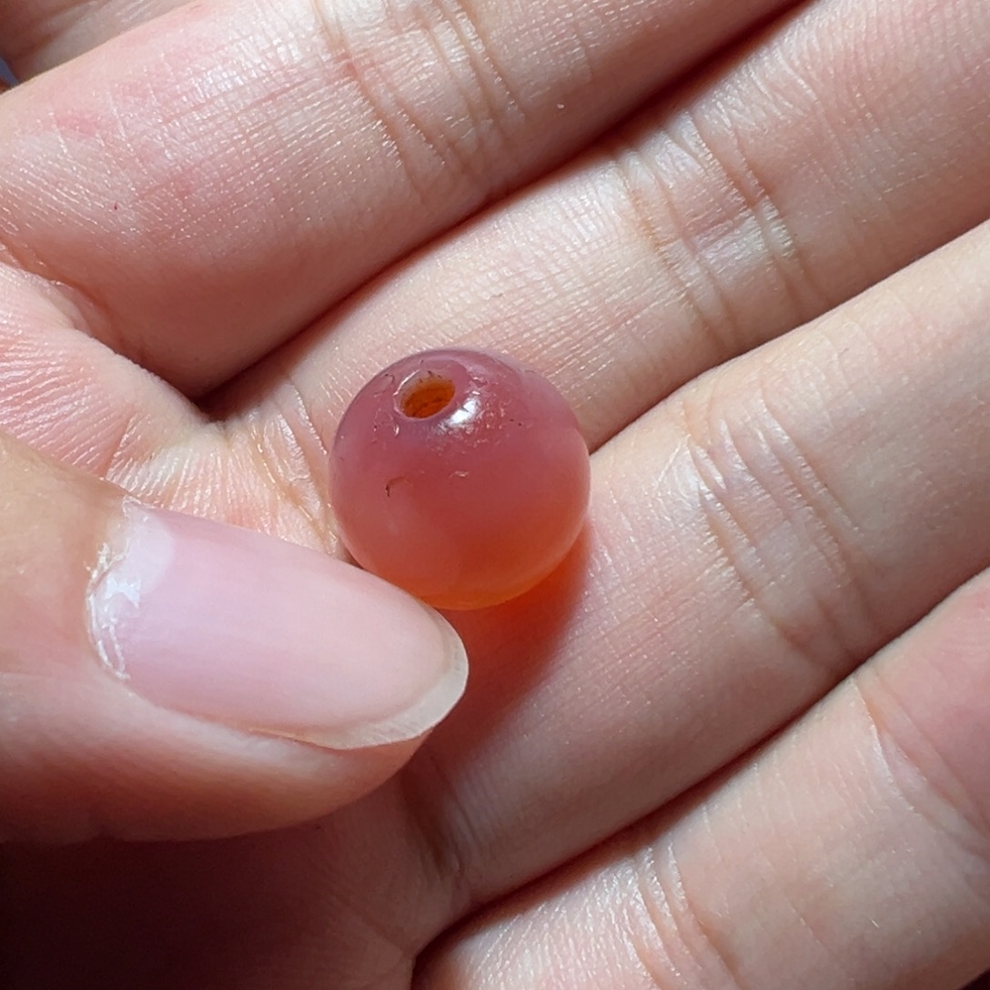 暖***爱玛瑙/玉髓未镶嵌珠子。