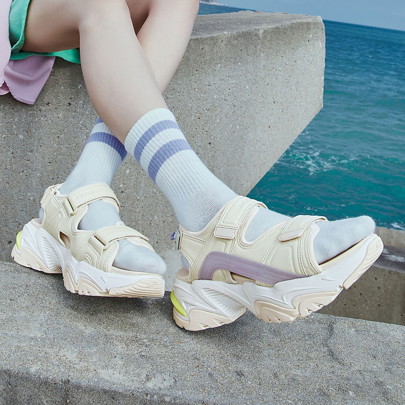 SKECHERS/斯凯奇新款女鞋小奶熊机甲凉鞋魔术增高厚底拖鞋女