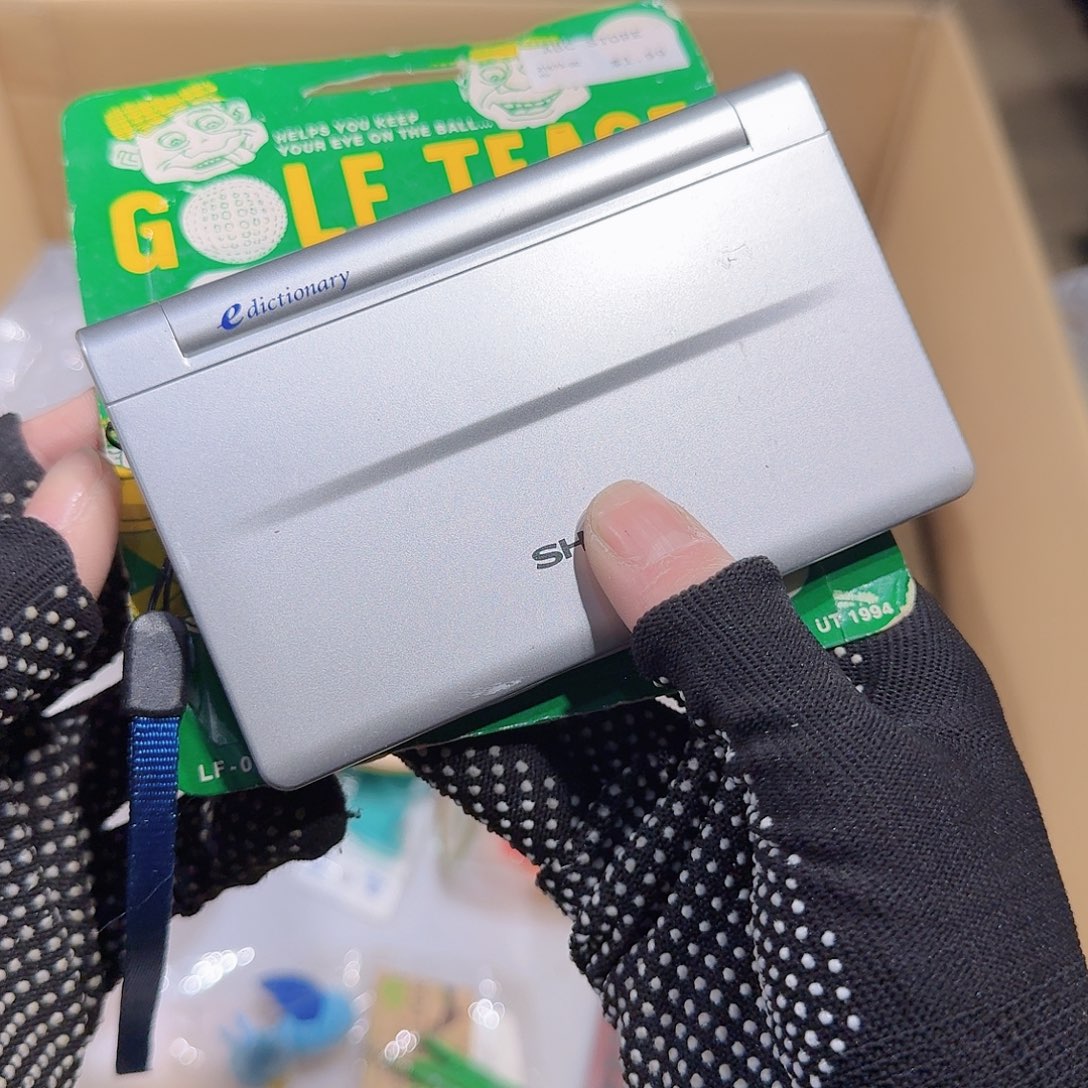 李****子8新中古物品，谨慎下单，不保好坏222