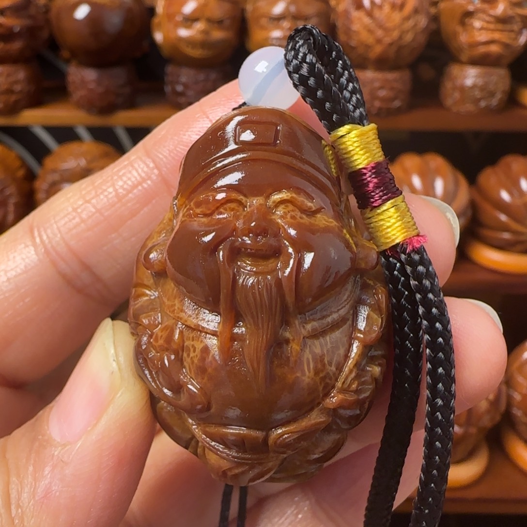 把件橄榄核玉华财神手把件不送油和刷