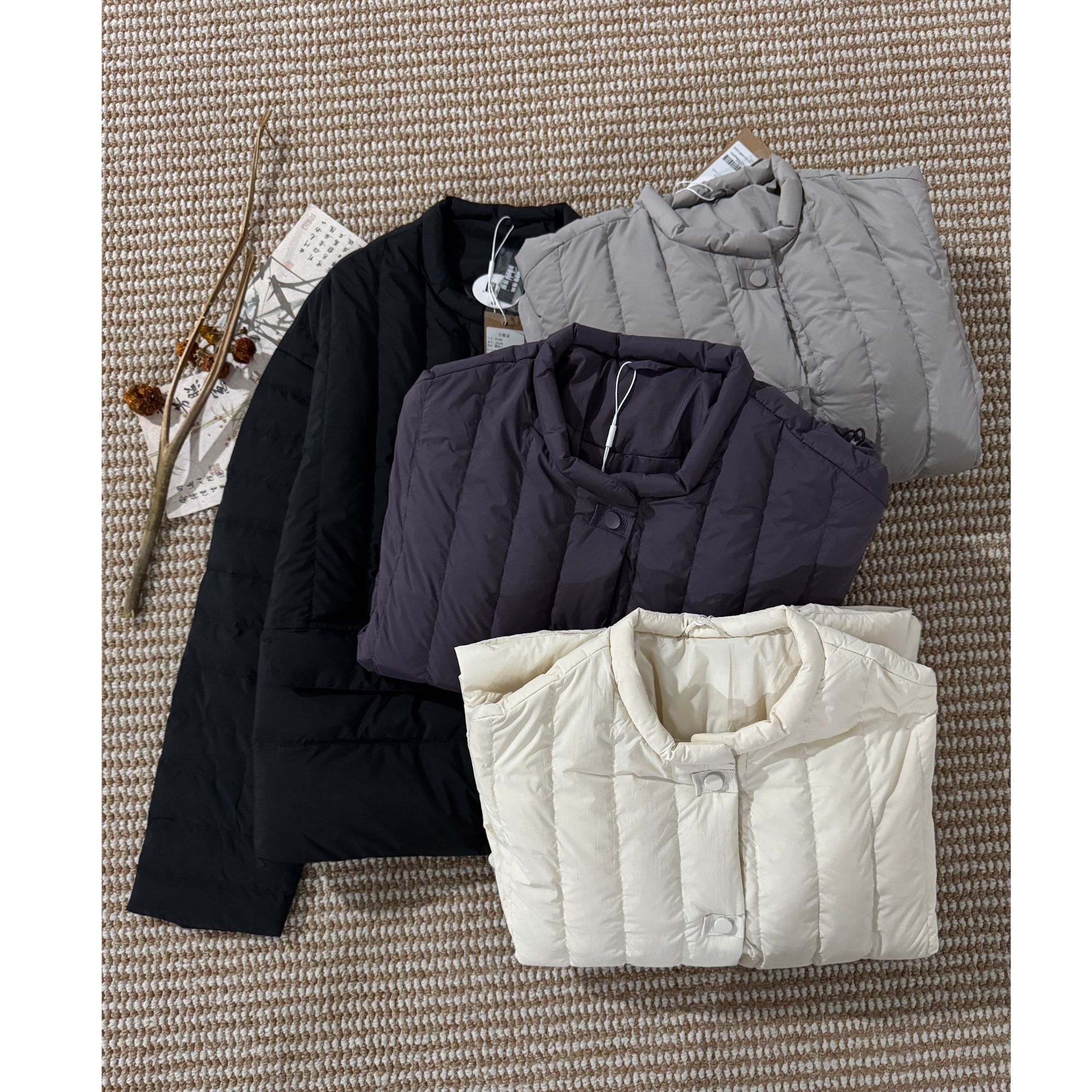 25126     秋冬新款时尚圆领轻薄羽绒服