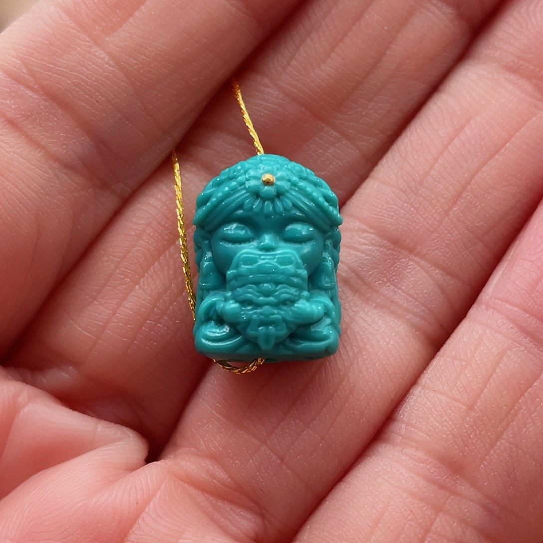 绿松石颈饰未镶嵌