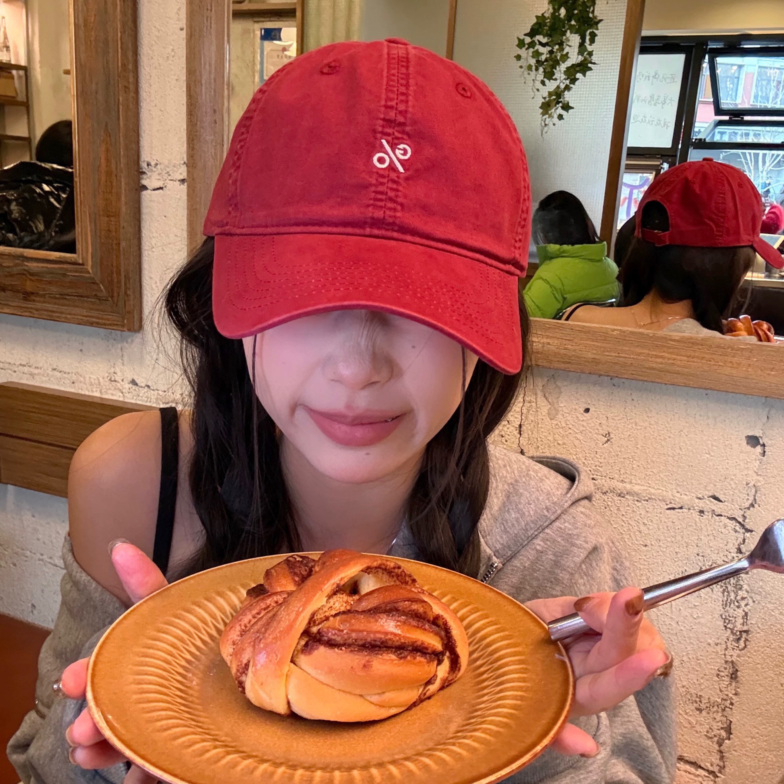 酒心朗姆/复古软顶刺绣棒球帽女春夏新款显脸小百搭弯檐鸭舌帽