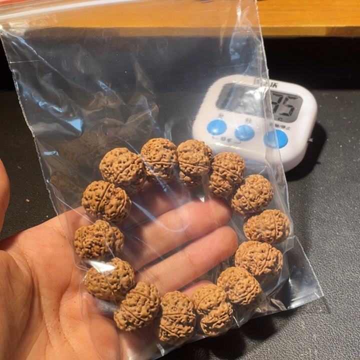 跟***手手串金刚菩提这个