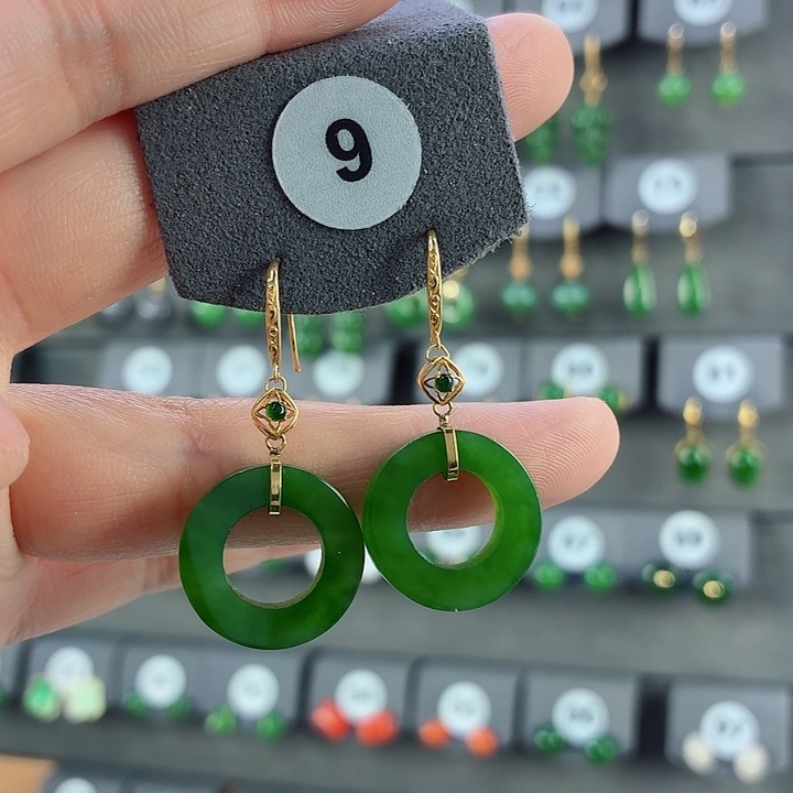 和田玉18K金镶嵌耳饰