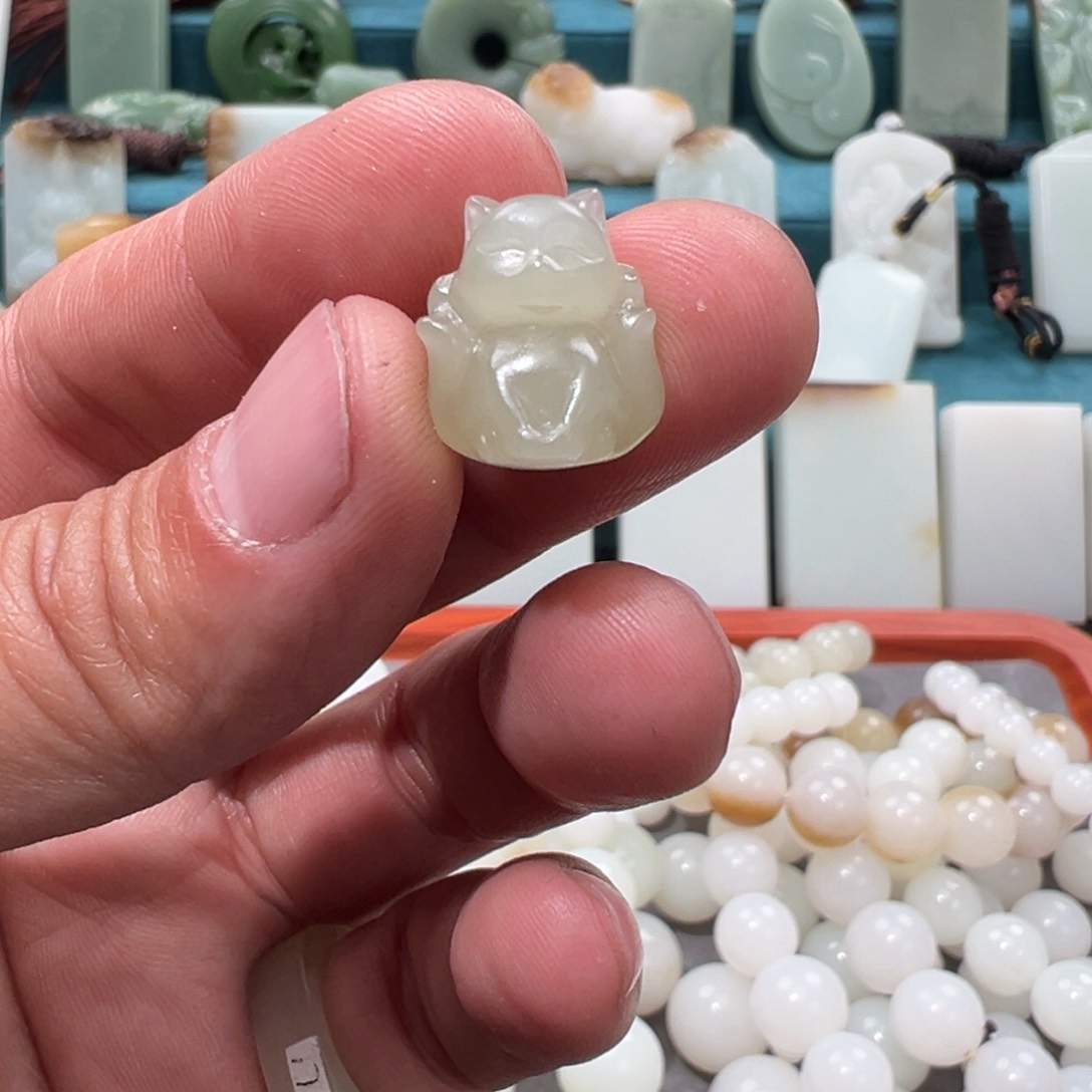 和田玉颈饰未镶嵌