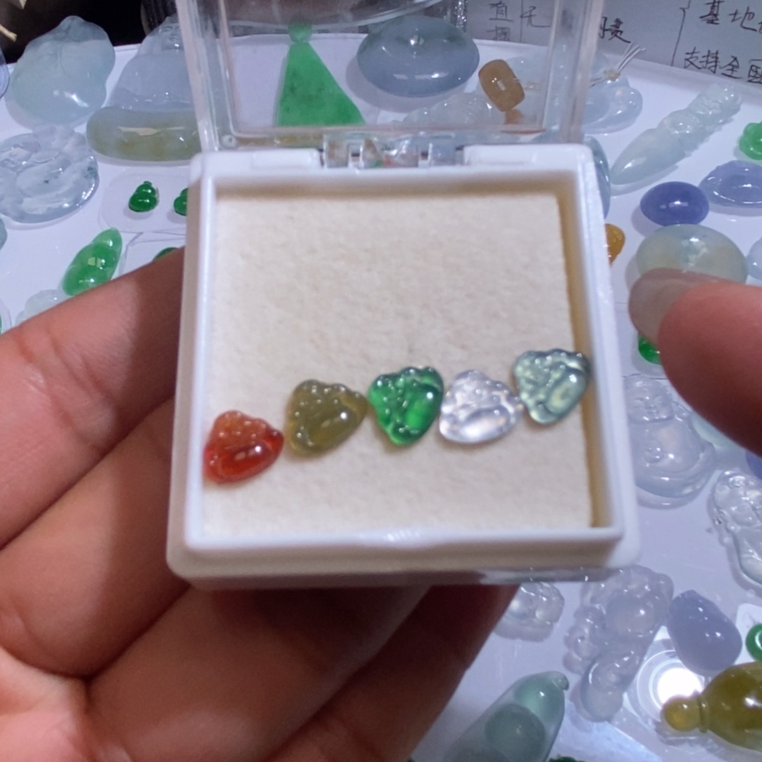 未镶嵌定制翡翠翡翠