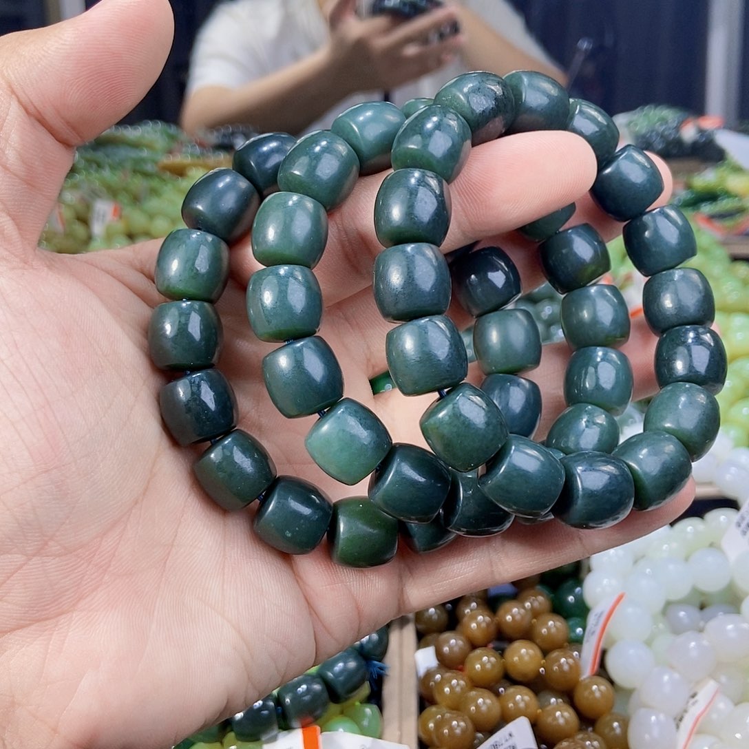 未镶嵌手串和田玉纯天然卡14新疆且末料沙枣青手串多样性发一