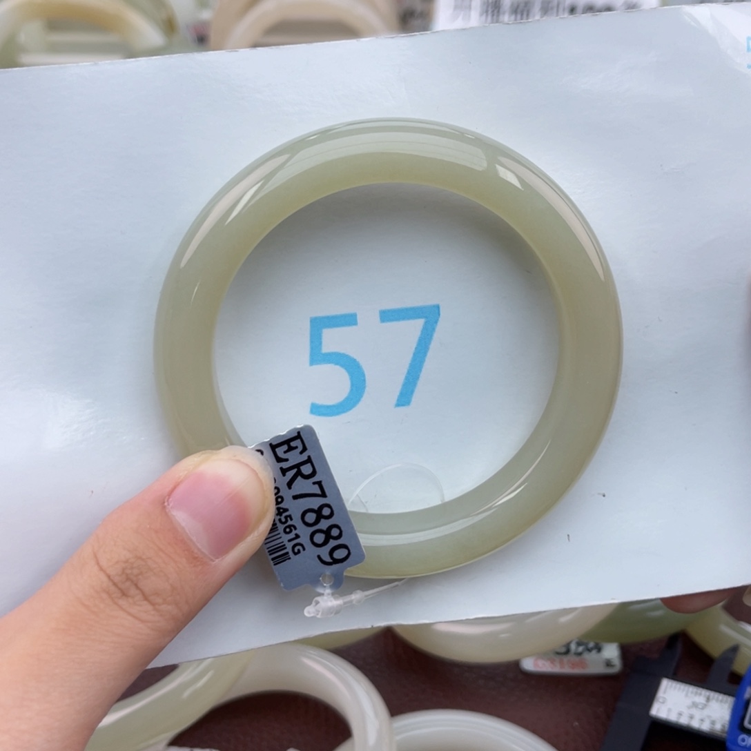 和田玉手镯未镶嵌凤*