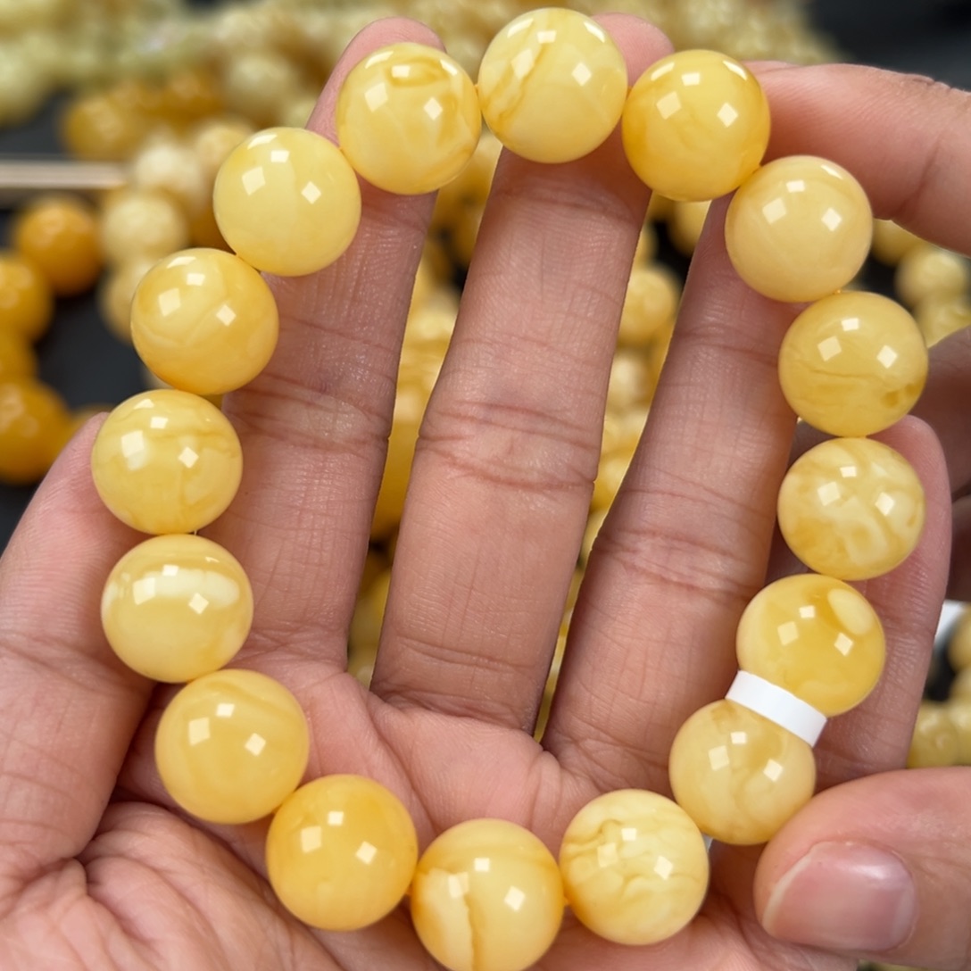 琥珀未镶嵌手链23.2克