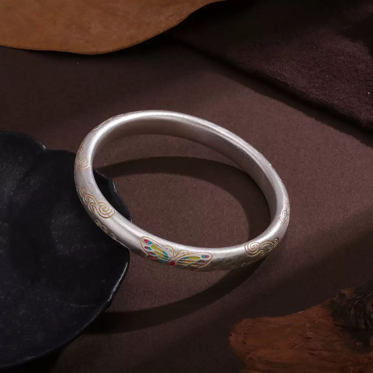 足银银制品 F04珐琅蝴蝶祥云磨砂手镯闭口款