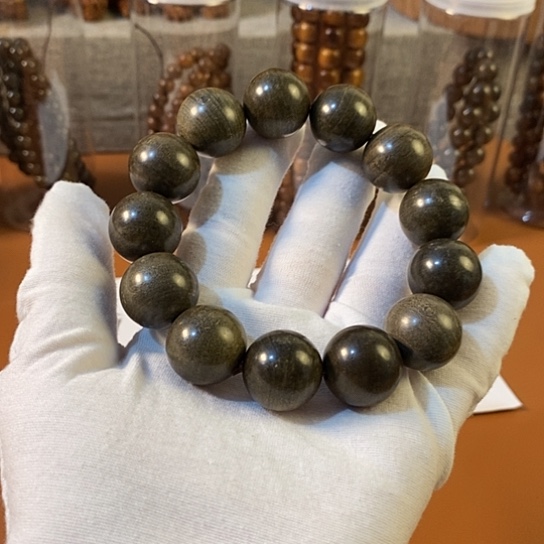 老山檀香老山檀香1.8微瑕