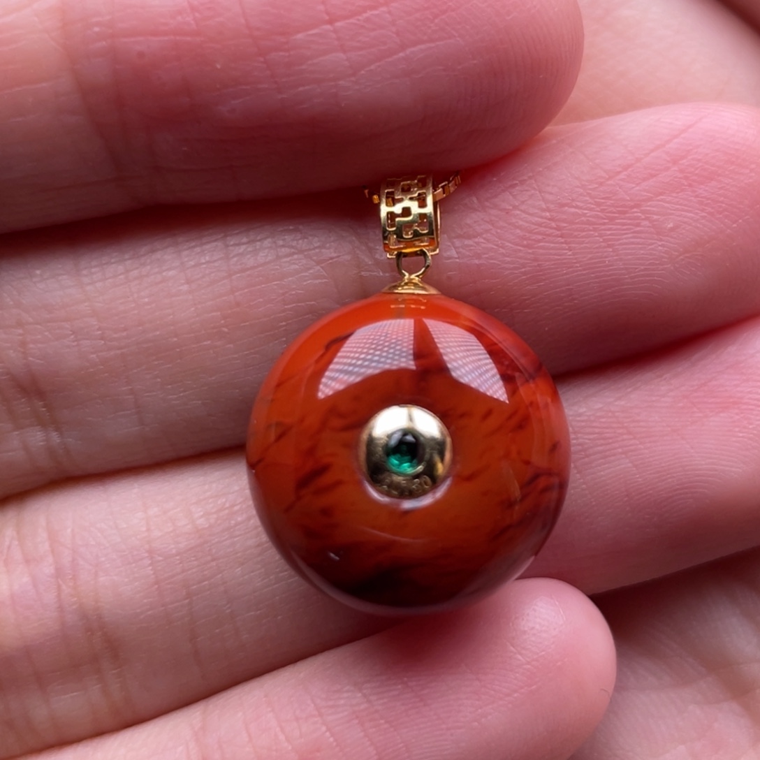 南红玛瑙18K金镶嵌珠宝奇石平安扣吊坠