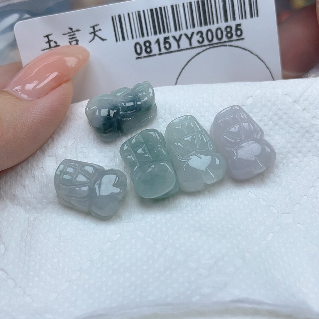 翡翠9K金镶嵌吊坠(不含链)