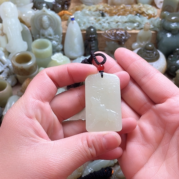 和田玉颈饰未镶嵌