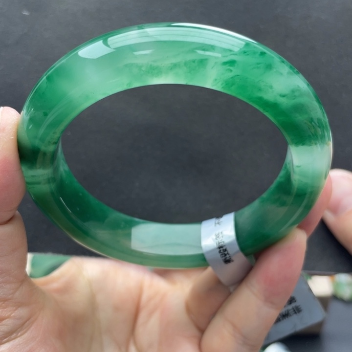 石英质玉未镶嵌手镯57