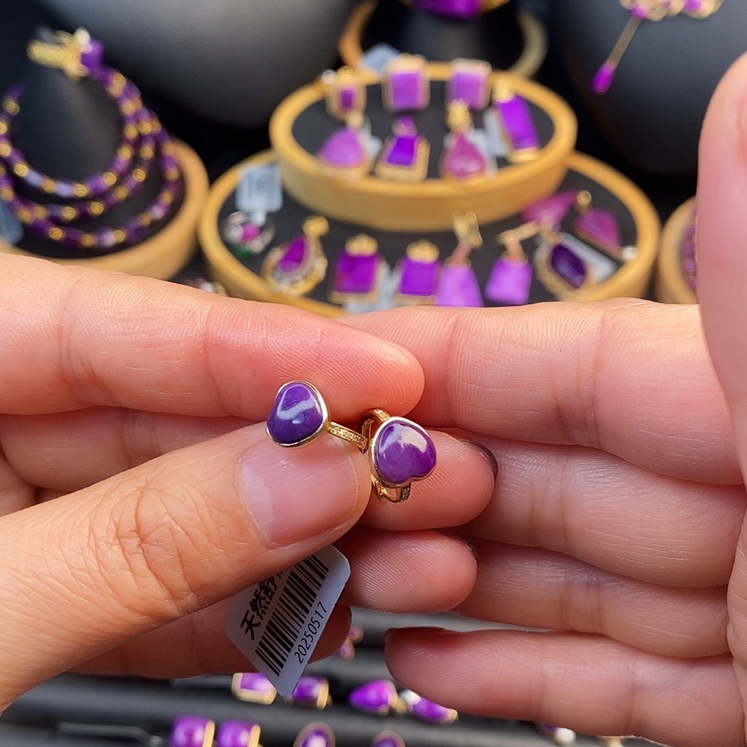 苏纪石（舒俱来）18K金镶嵌耳饰