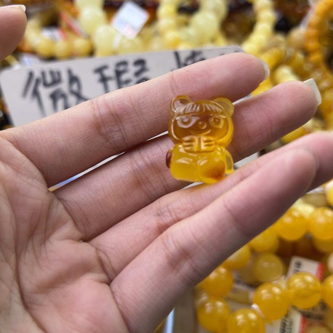 琥珀珠宝奇石未镶嵌