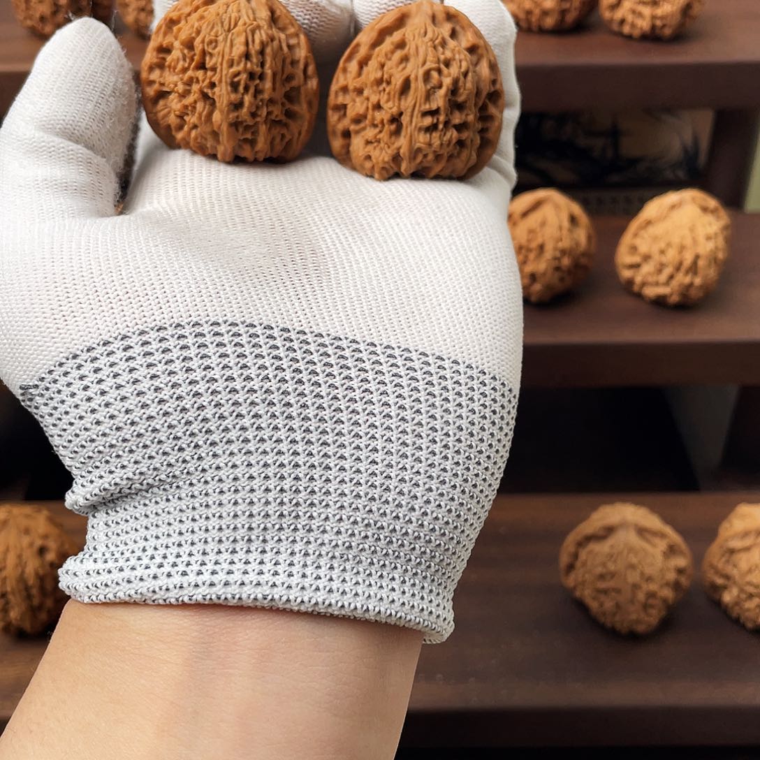 文玩核桃吊坠三角疆