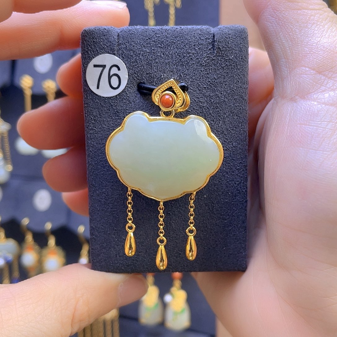 和田玉颈饰银S925镀金镶嵌