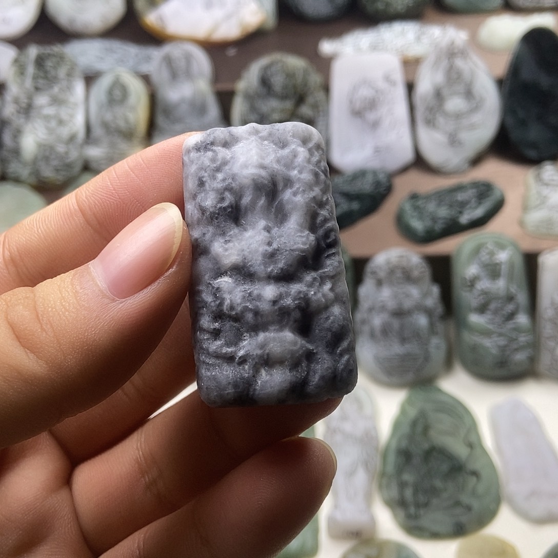 定制翡翠未镶嵌翡翠