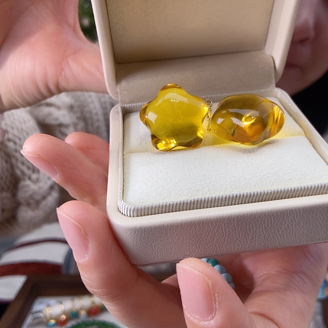 琥珀耳饰18K金镶嵌星星耳坠