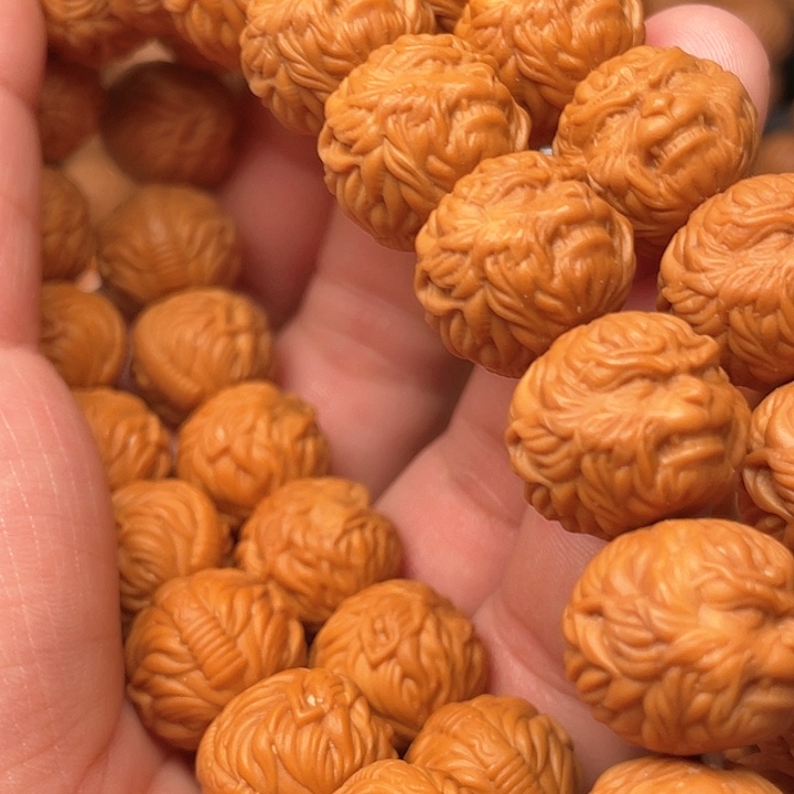 猴头核桃手串放****脱黑，