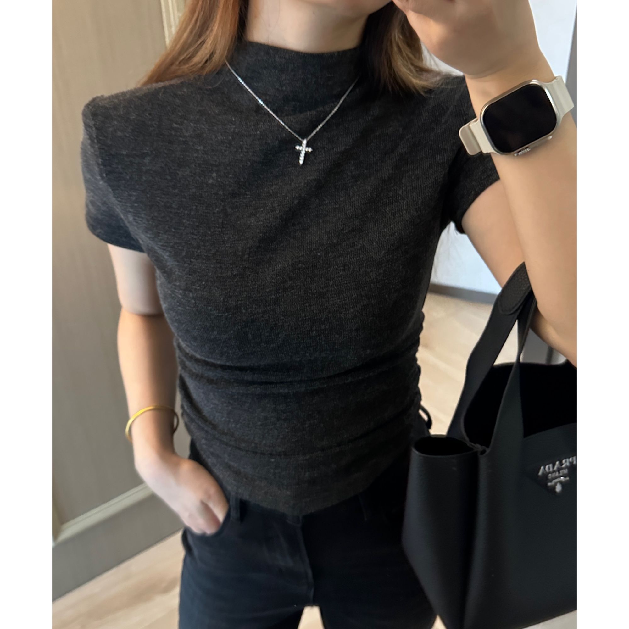 合苞秋季新款老钱风半高领打底衫气质短袖针织衫女修身薄款上衣