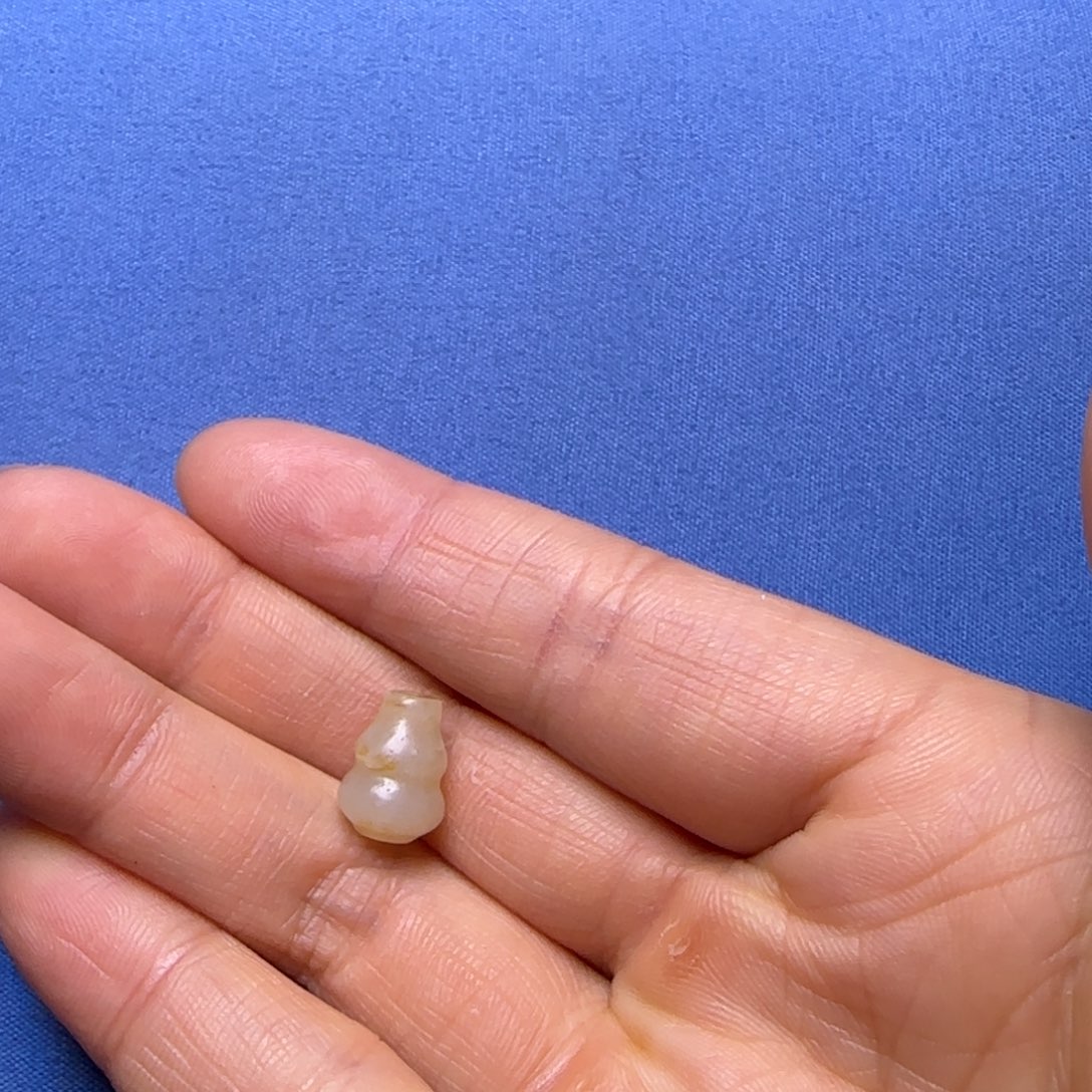 三***子和田玉未镶嵌颈饰