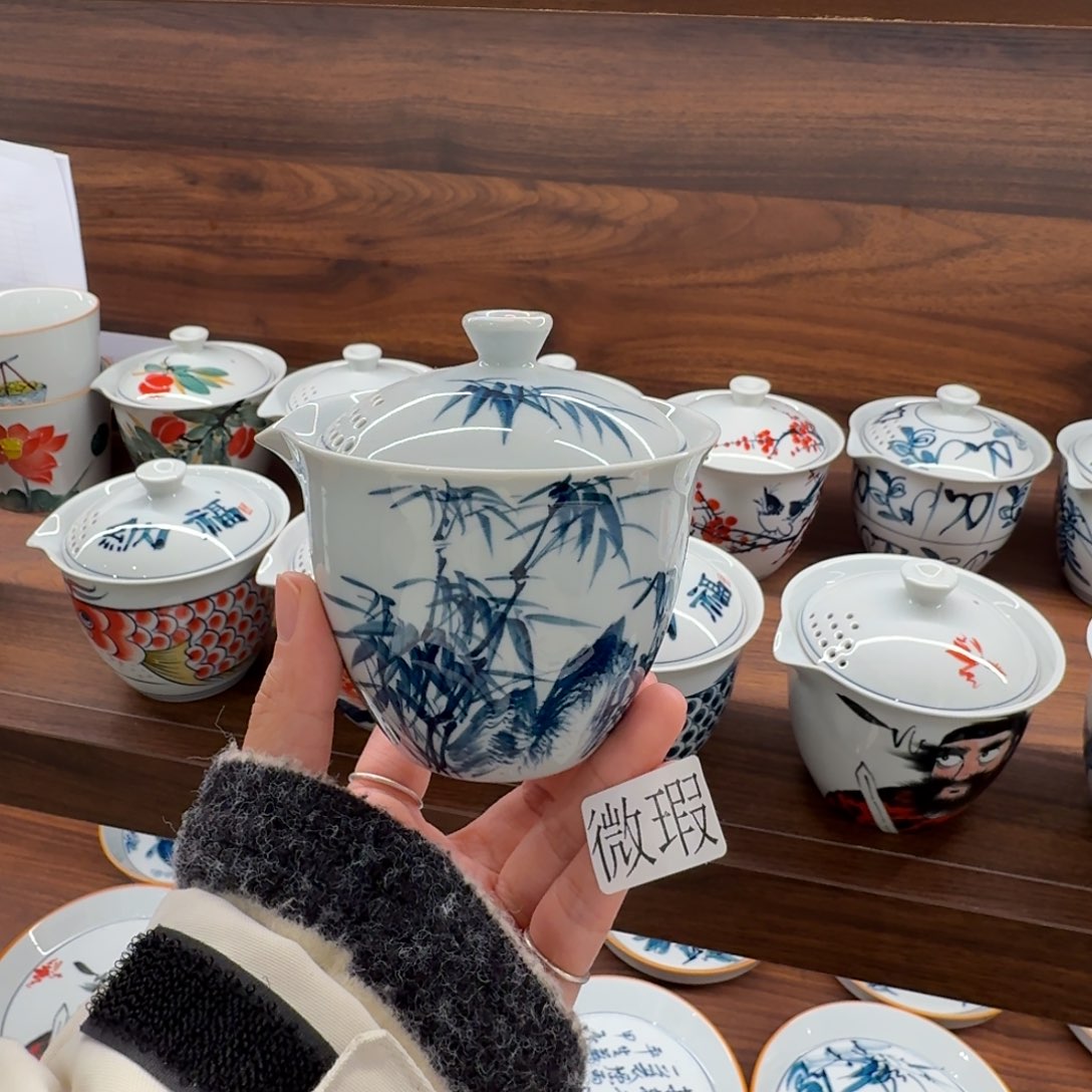 釉下手绘茶具微瑕