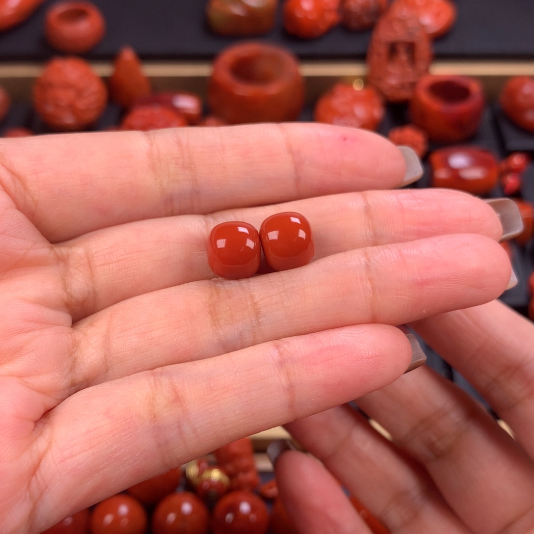 未镶嵌老型对珠9mm南红玛瑙松****S