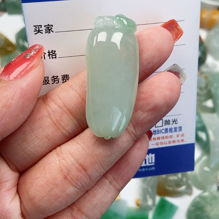 【闪购商品】翡翠颈饰未镶嵌福瓜