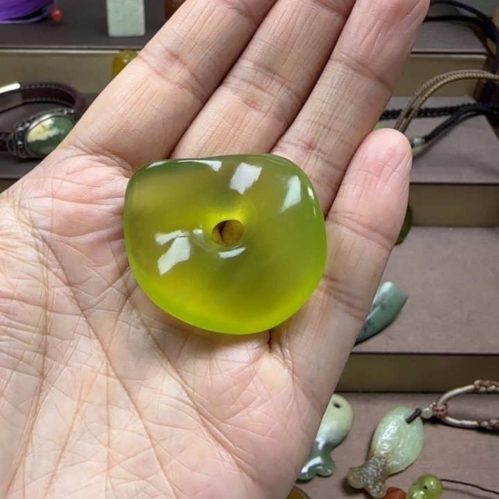 蛇纹石玉未镶嵌颈饰ℋ****