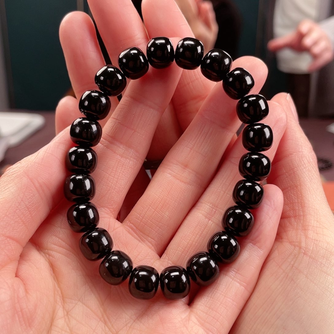 和田玉手串未镶嵌黑青卡9.10老型